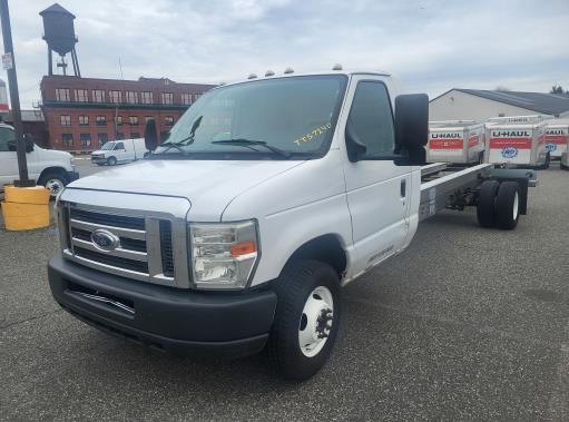 Used 2011 20 ' Cab and Chassis for sale
