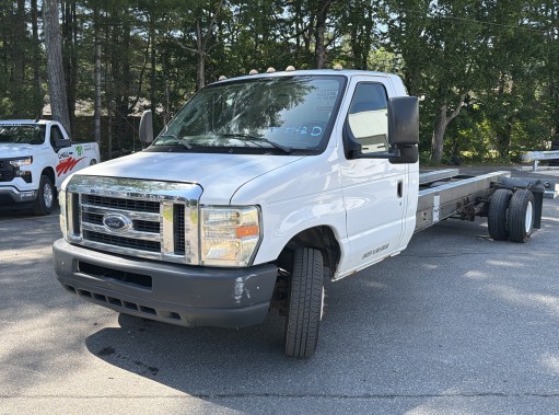 Used 2011 20 ' Cab and Chassis for sale