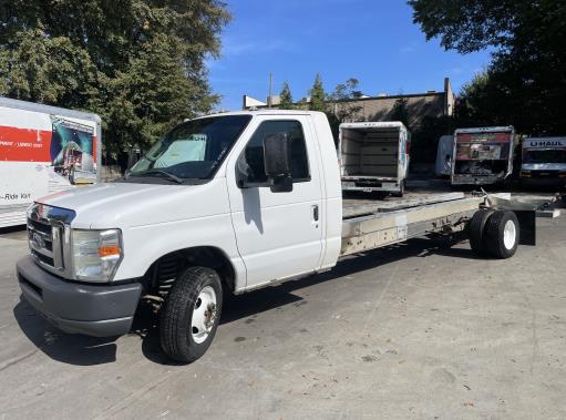 Used 2011 20 ' Cab and Chassis for sale