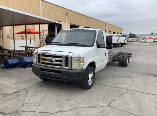 Used 2011 20 ' Cab and Chassis for sale