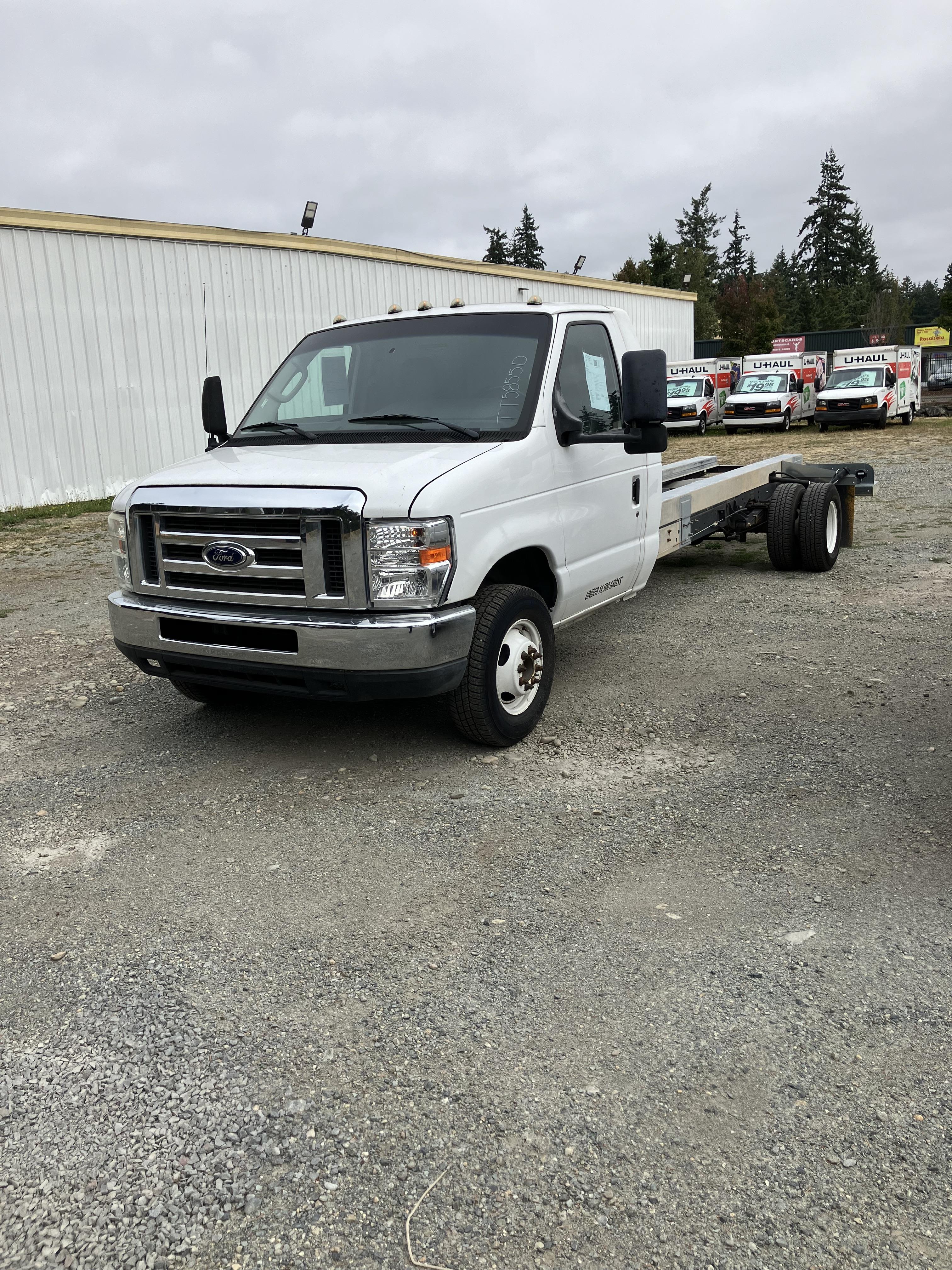 Used 2011 20 ' Cab and Chassis for sale