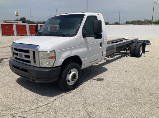 Used 2013 20 ' Cab and Chassis for sale
