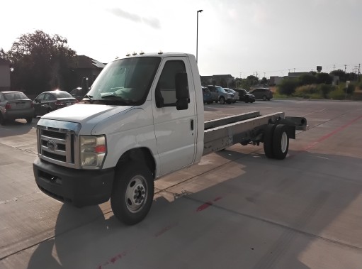 Used 2013 20 ' Cab and Chassis for sale