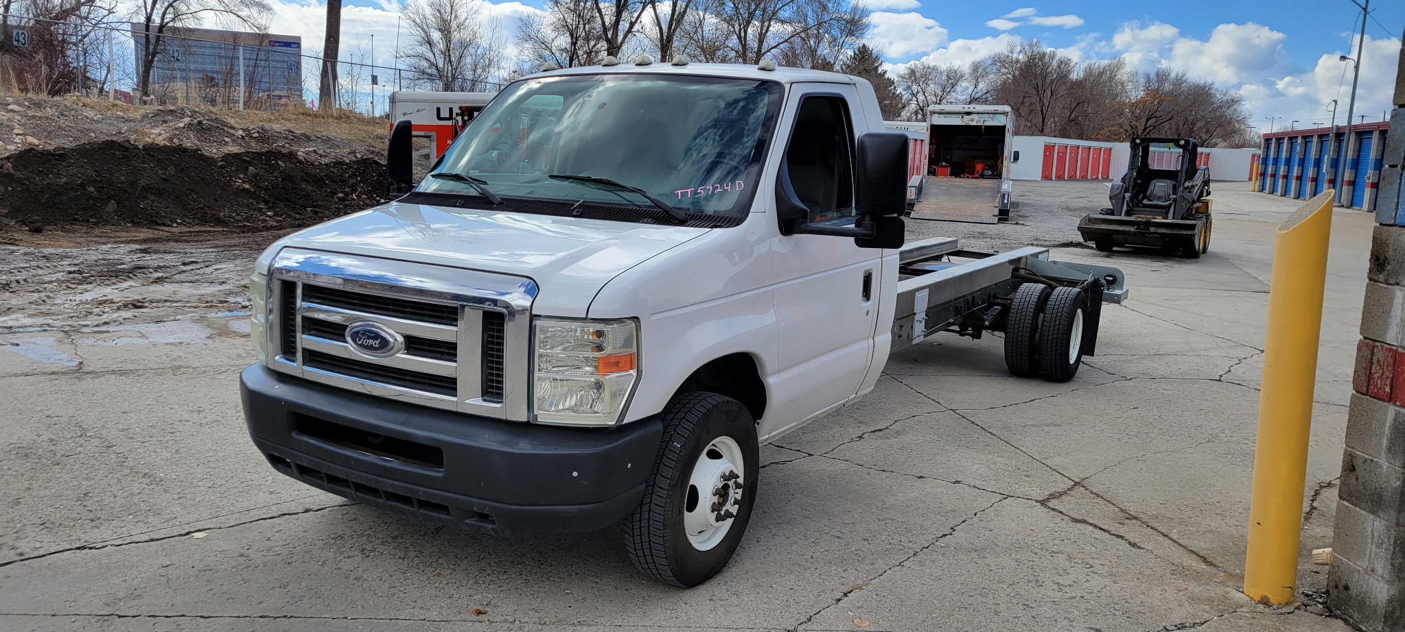 Used 2011 20 ' Cab and Chassis for sale
