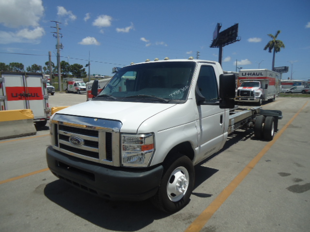 Used 2011 20 ' Cab and Chassis for sale