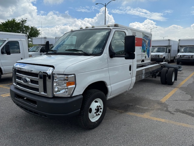 Used 2011 20 ' Cab and Chassis for sale