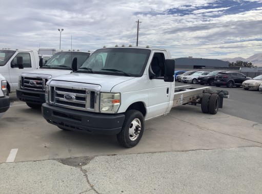 Used 2011 20 ' Cab and Chassis for sale