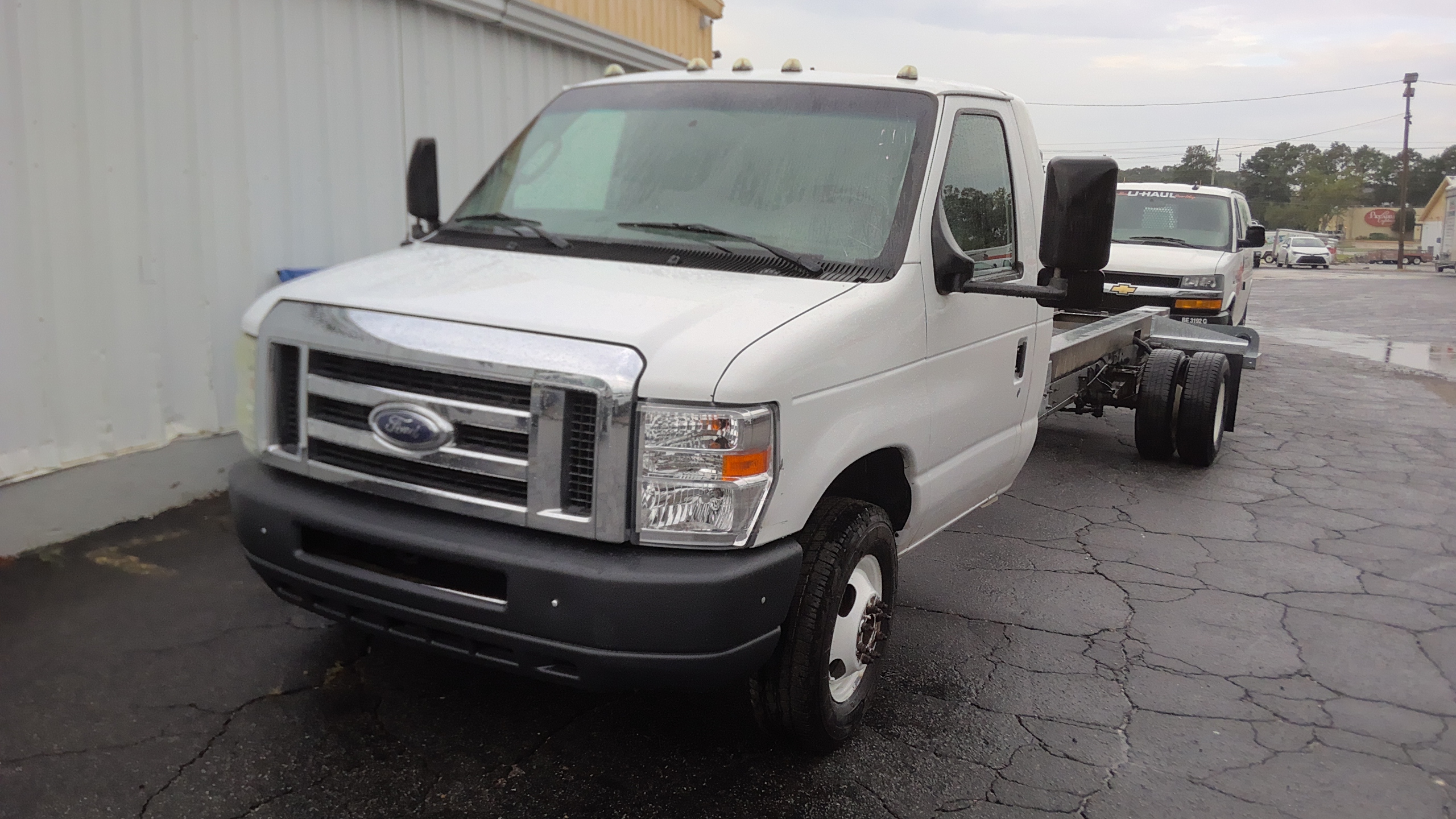 Used 2013 20 ' Cab and Chassis for sale