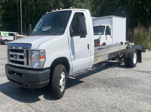 Used 2011 20 ' Cab and Chassis for sale