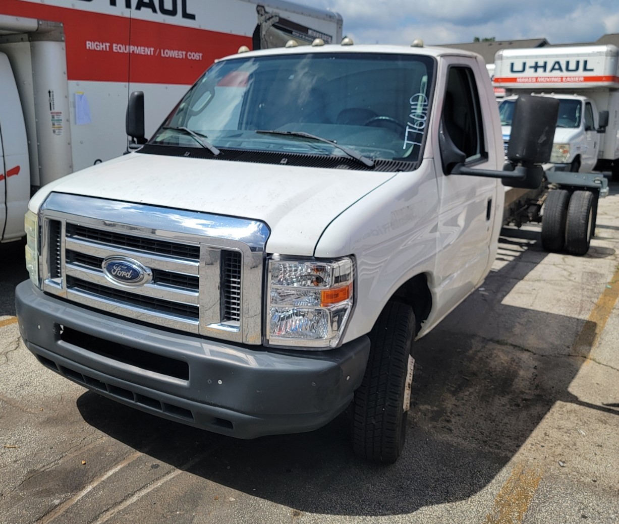 Used 2011 20 ' Cab and Chassis for sale