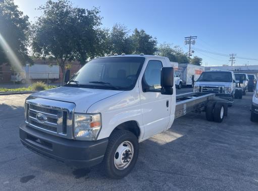 Used 2011 20 ' Cab and Chassis for sale