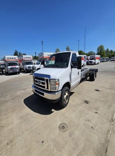 Used 2013 20 ' Cab and Chassis for sale