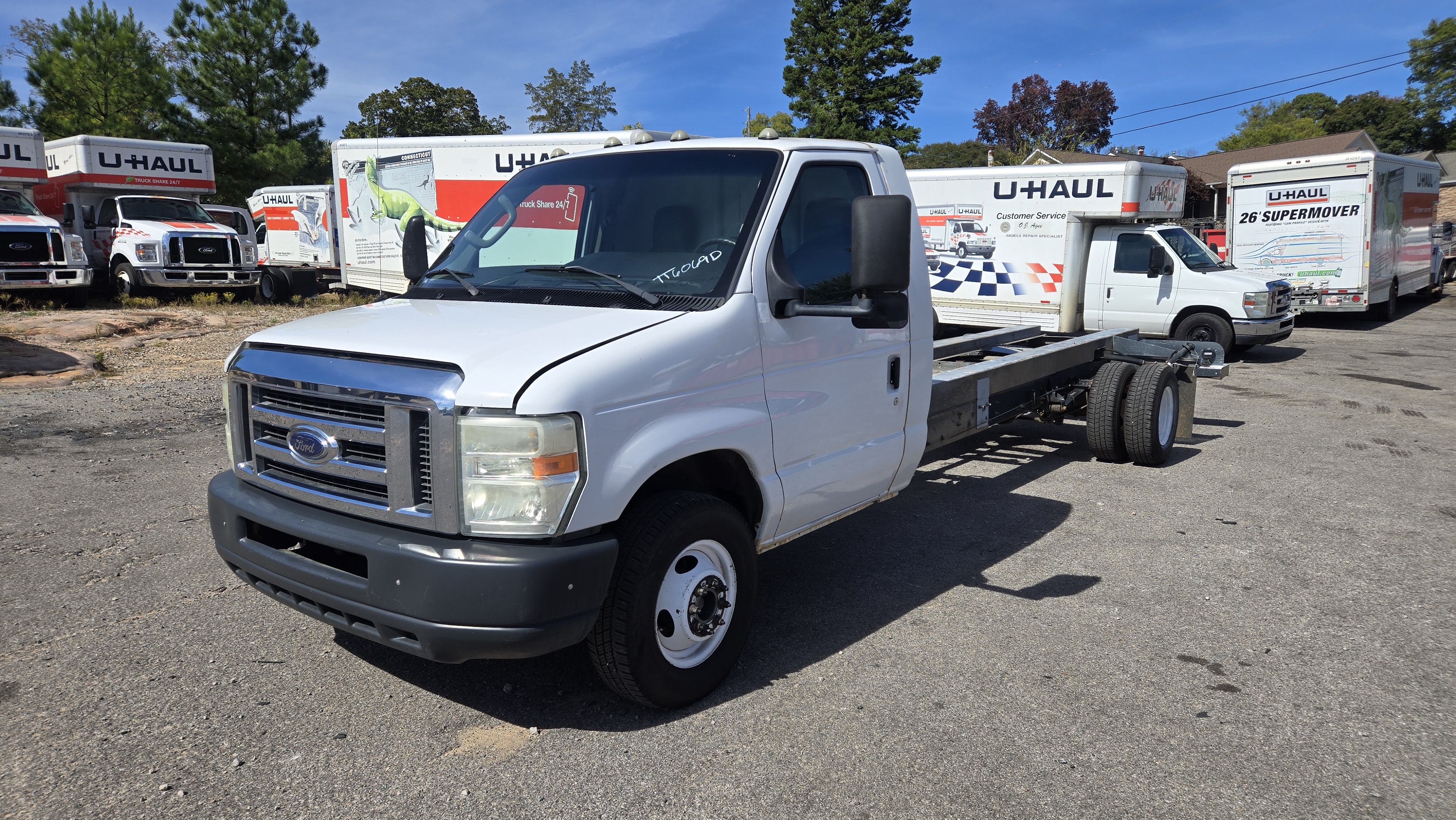 Used 2011 20 ' Cab and Chassis for sale