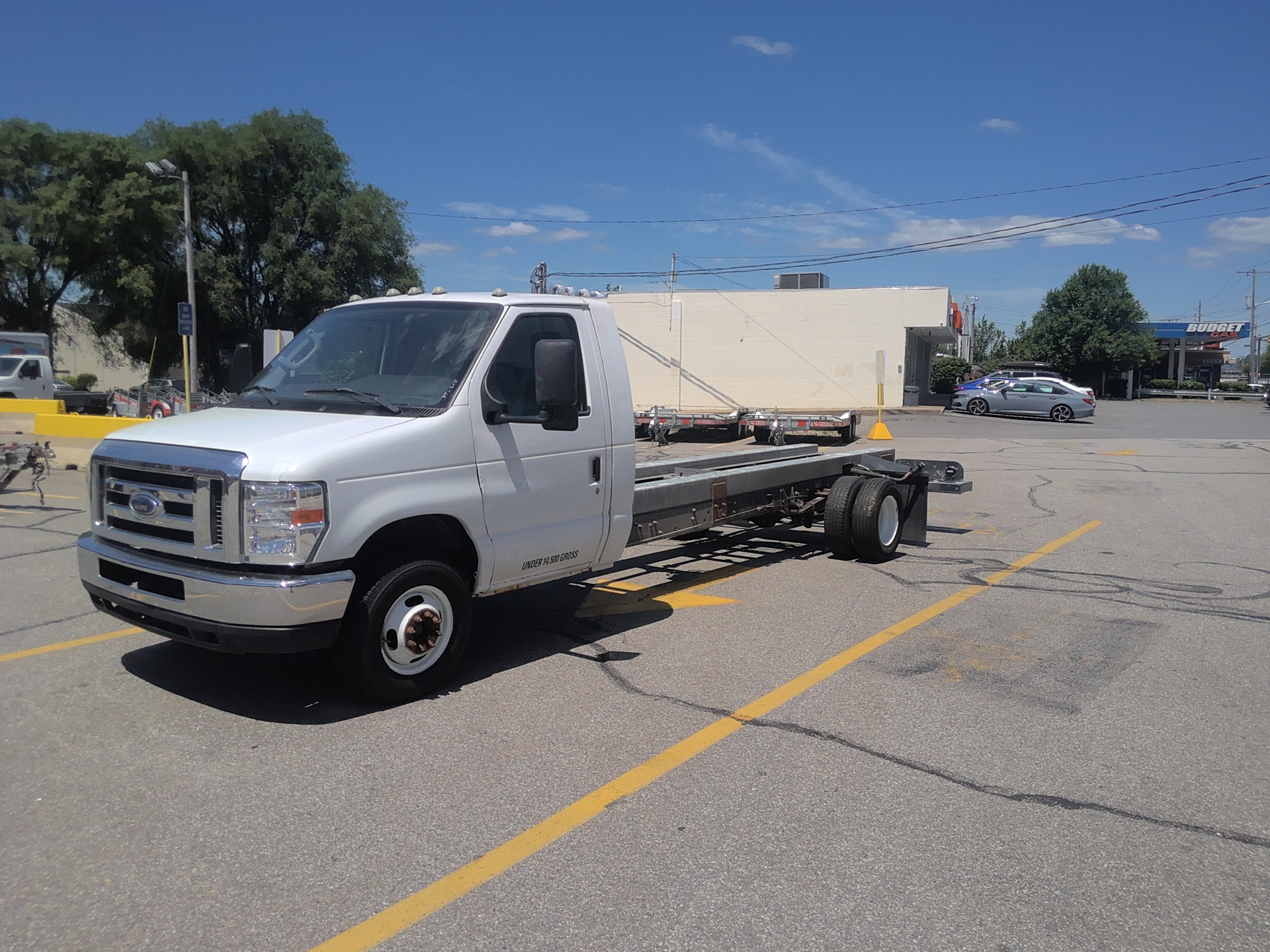 Used 2011 20 ' Cab and Chassis for sale
