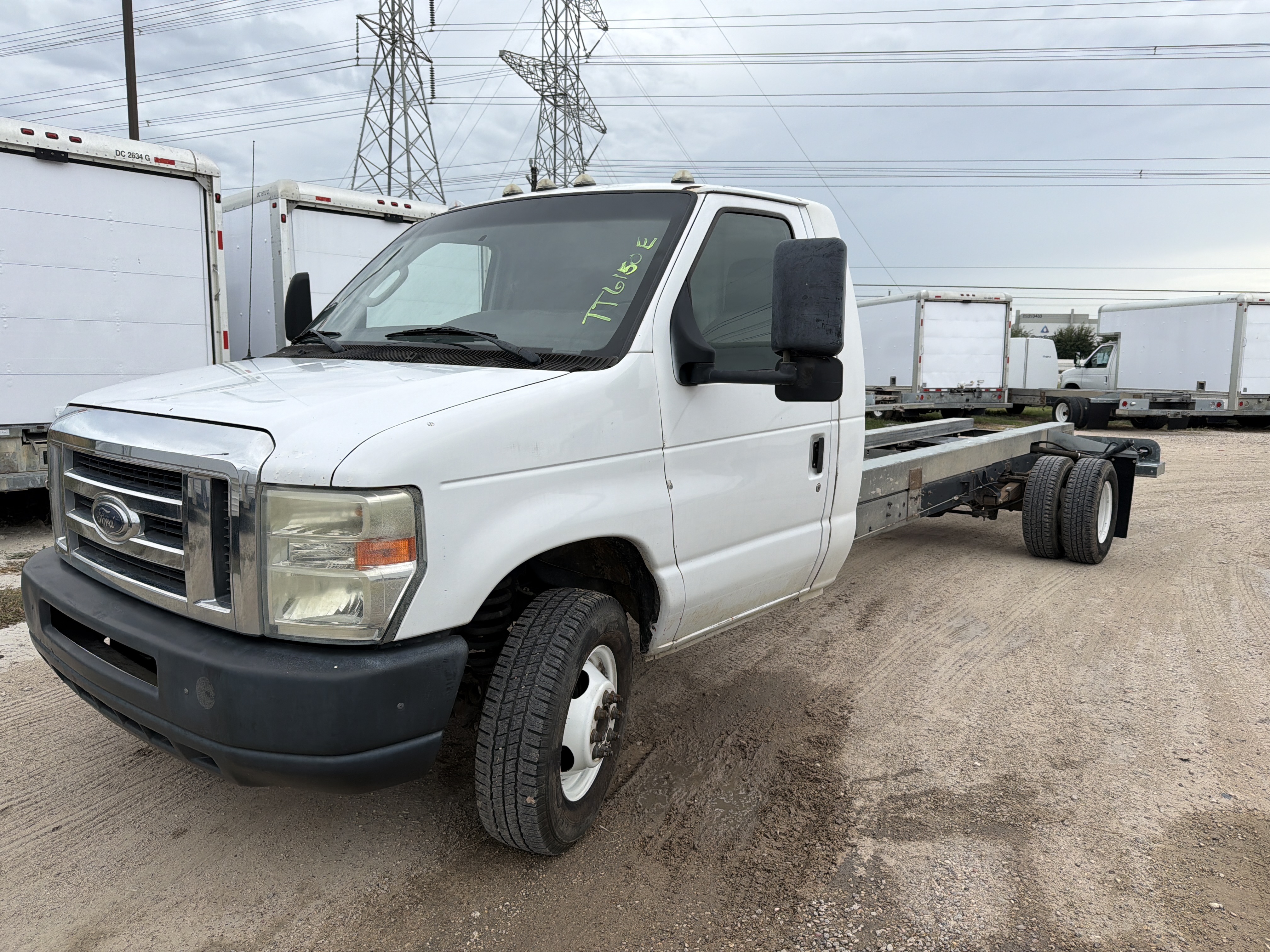 Used 2013 20 ' Cab and Chassis for sale