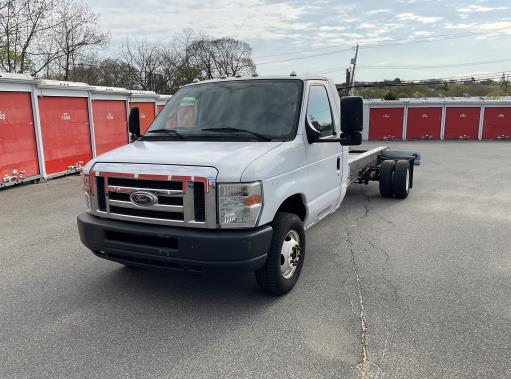 Used 2013 20 ' Cab and Chassis for sale