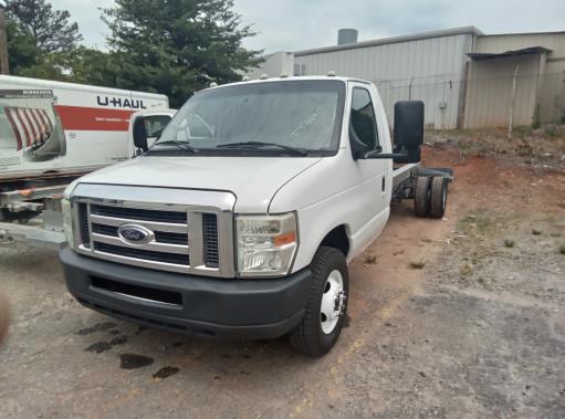 Used 2011 20 ' Cab and Chassis for sale