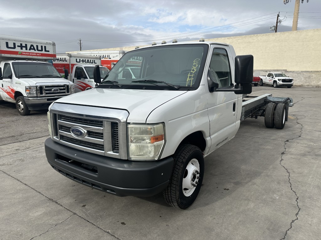 Used 2011 20 ' Cab and Chassis for sale