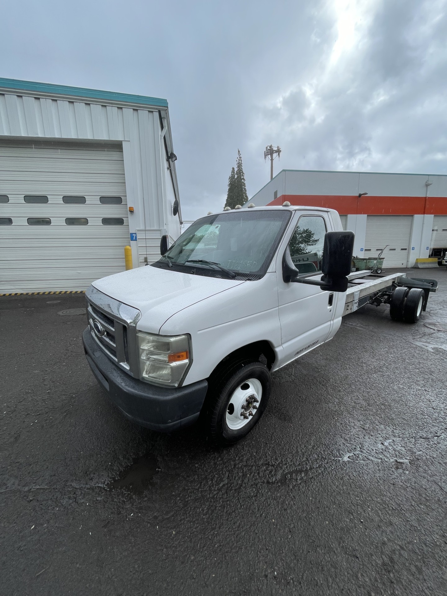 Used 2011 20 ' Cab and Chassis for sale