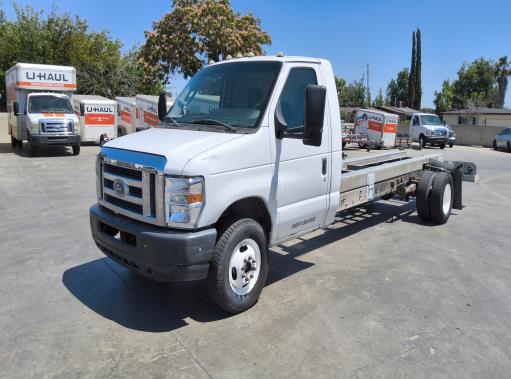 Used 2011 20 ' Cab and Chassis for sale