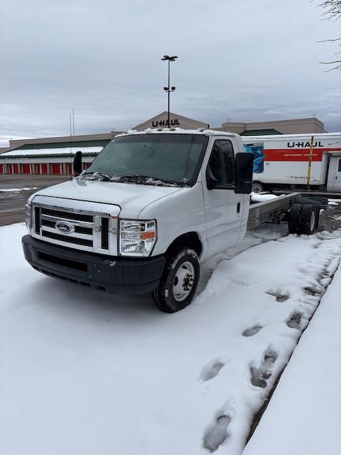 Used 2011 20 ' Cab and Chassis for sale