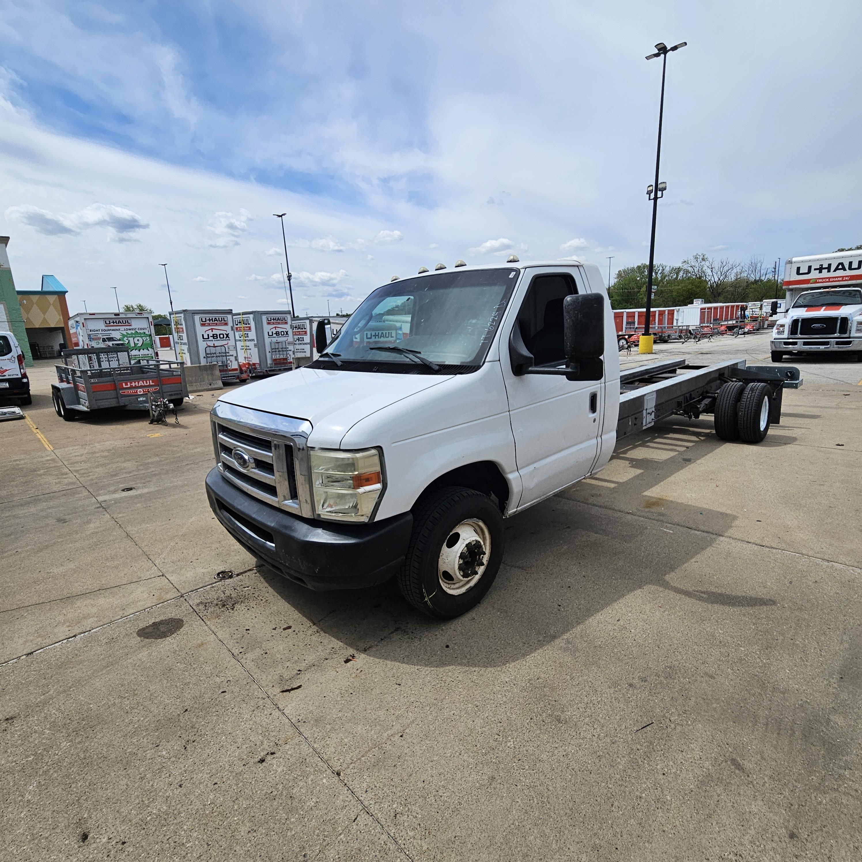 Used 2011 20 ' Cab and Chassis for sale