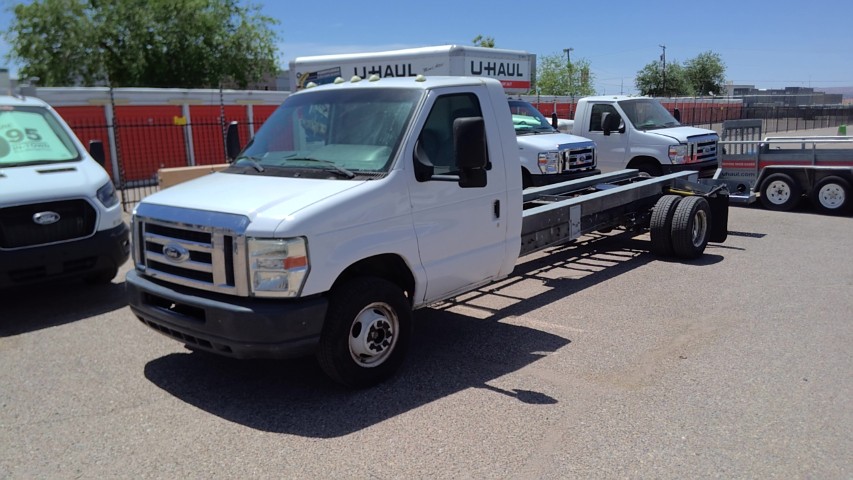 Used 2011 20 ' Cab and Chassis for sale
