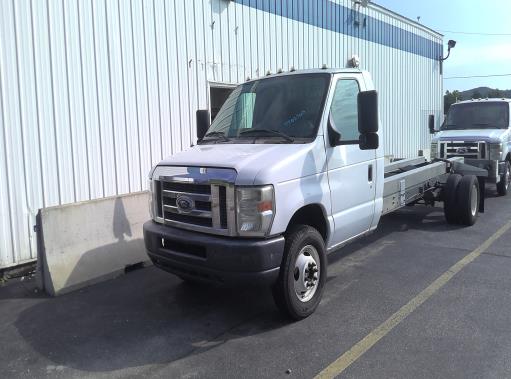 Used 2011 20 ' Cab and Chassis for sale