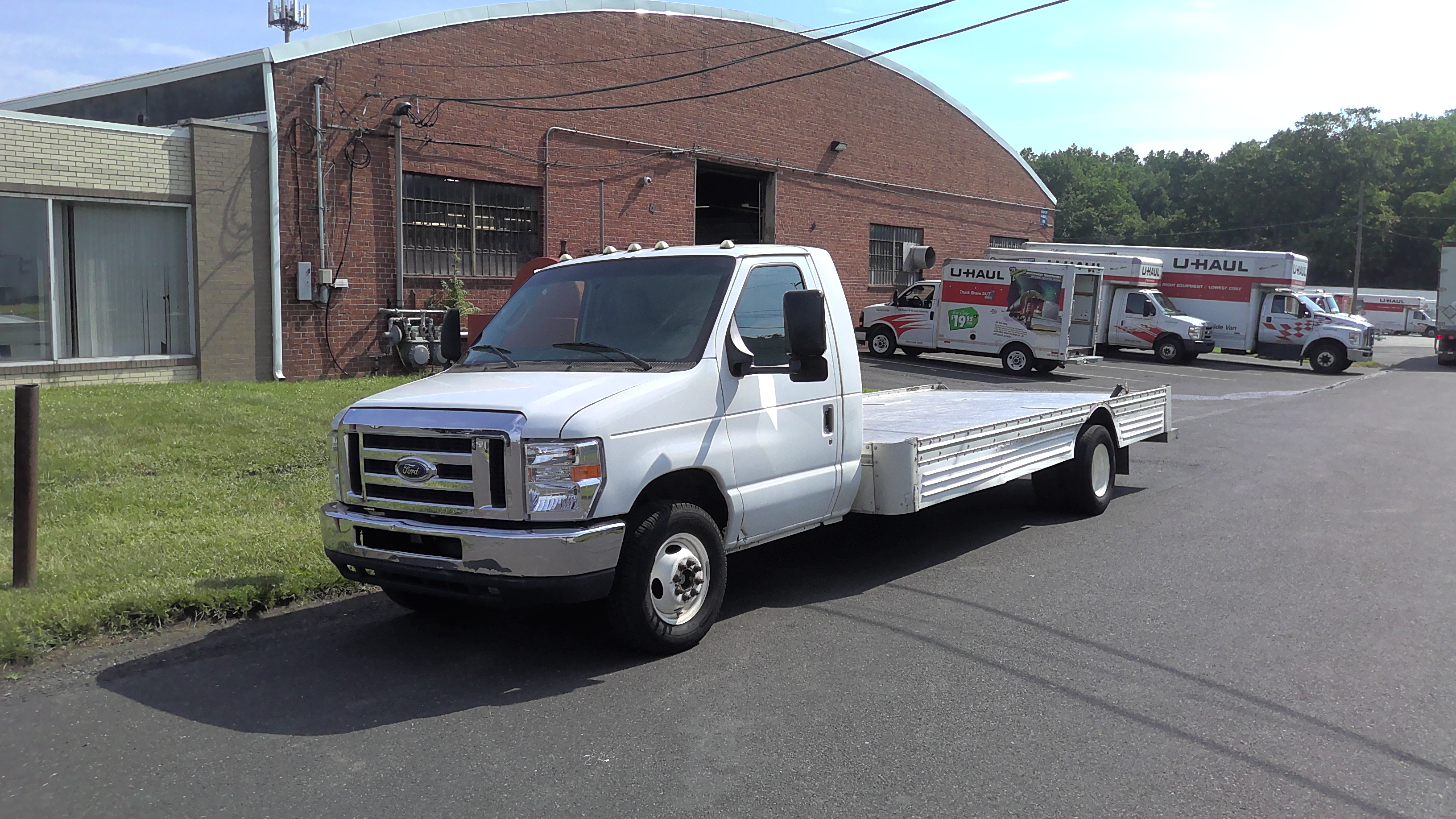 Used 2013 20 ' Cab and Chassis for sale