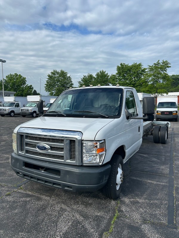 Used 2011 20 ' Cab and Chassis for sale