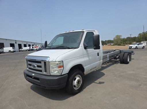 Used 2013 20 ' Cab and Chassis for sale