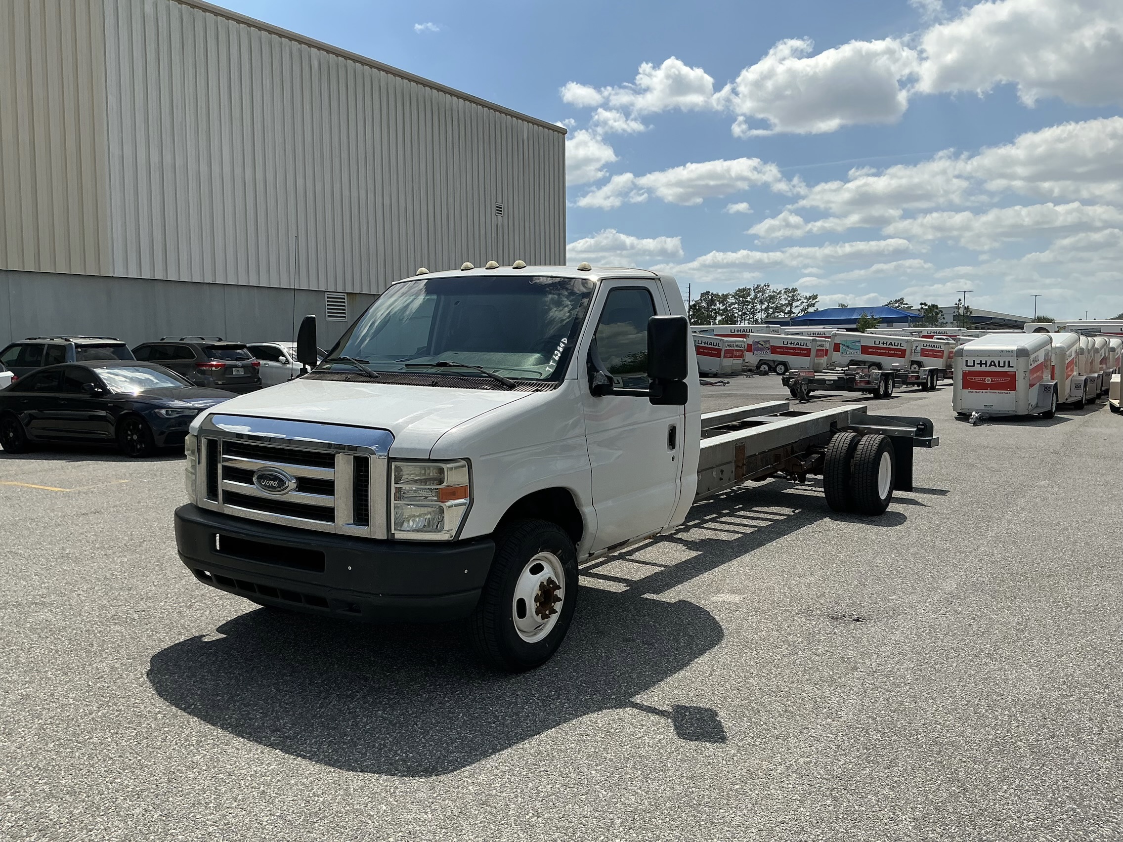 Used 2011 20 ' Cab and Chassis for sale