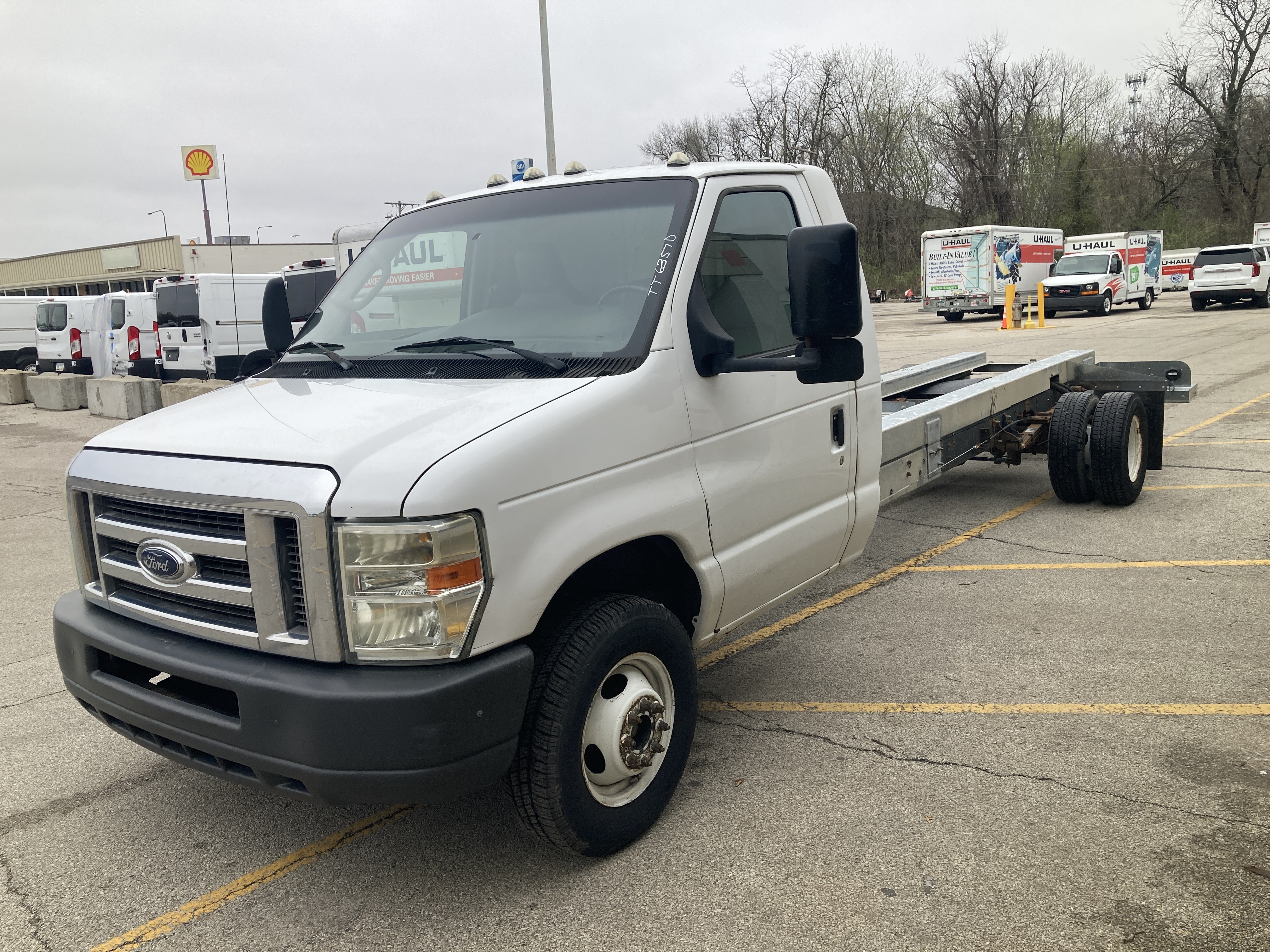 Used 2011 20 ' Cab and Chassis for sale