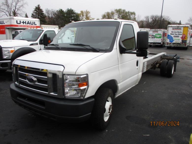 Used 2011 20 ' Cab and Chassis for sale