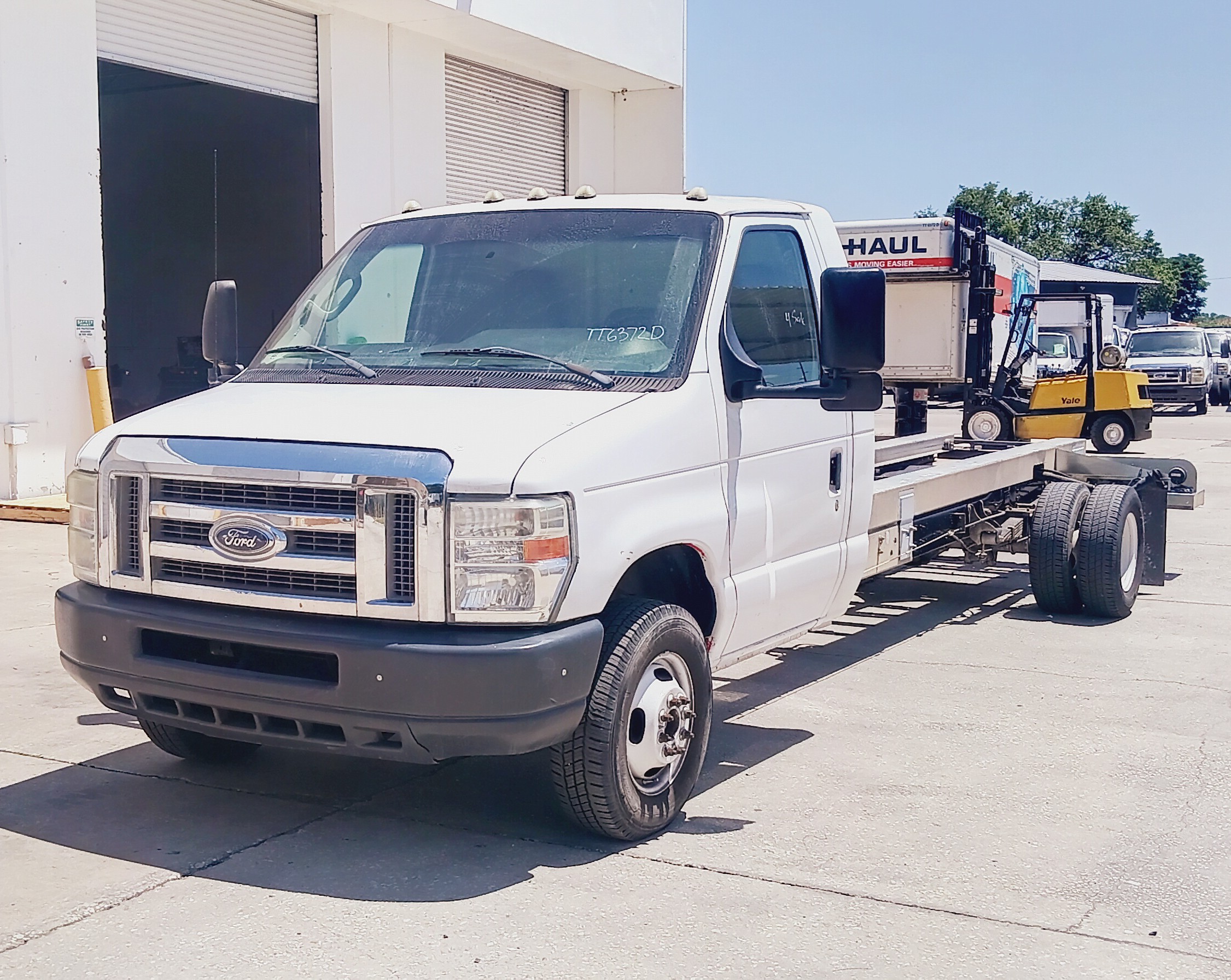 Used 2011 20 ' Cab and Chassis for sale