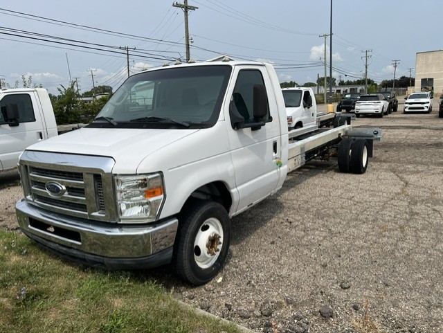 Used 2011 20 ' Cab and Chassis for sale
