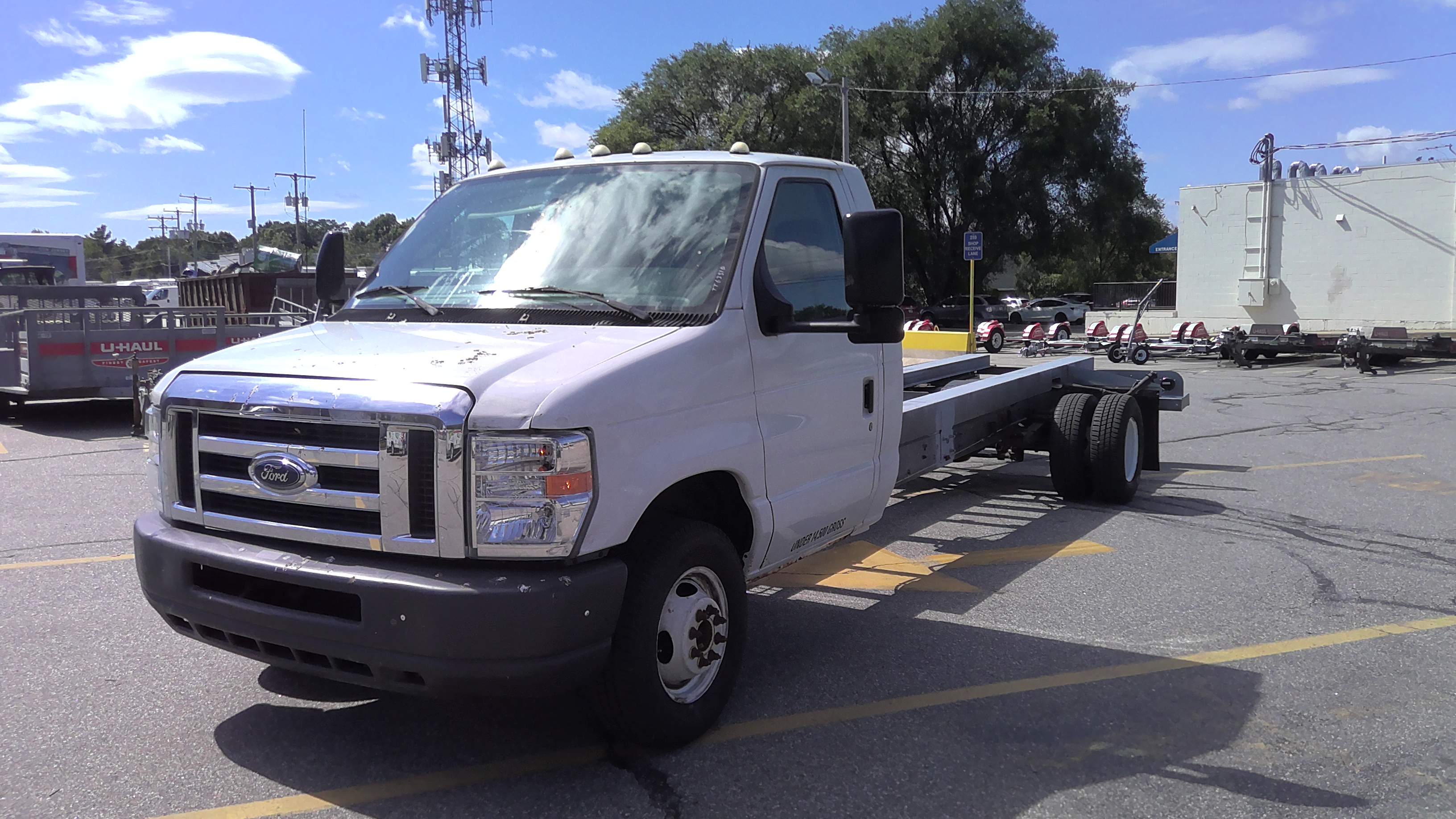 Used 2011 20 ' Cab and Chassis for sale