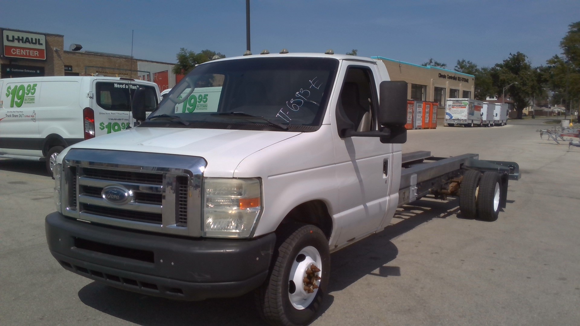 Used 2013 20 ' Cab and Chassis for sale