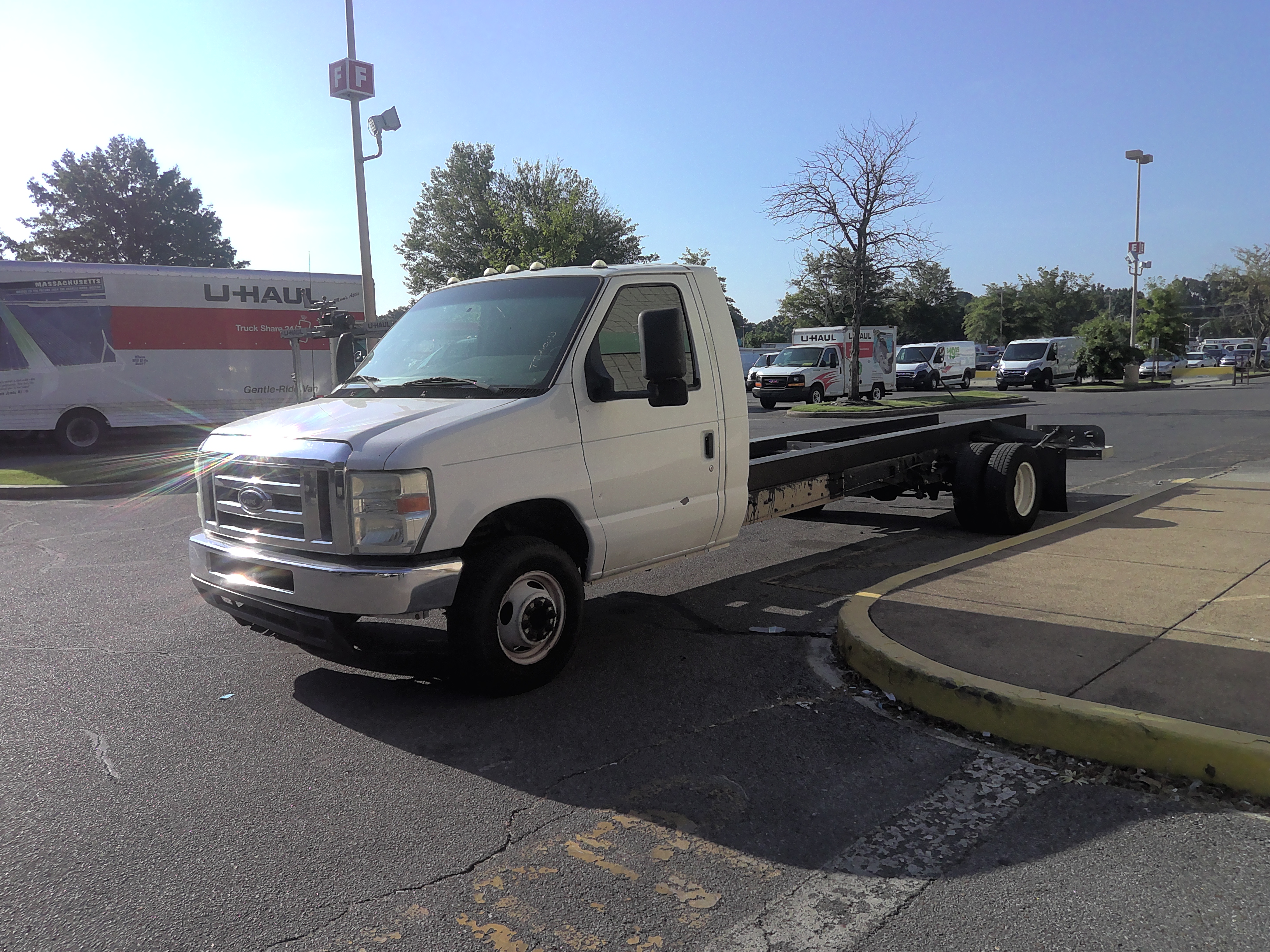 Used 2011 20 ' Cab and Chassis for sale