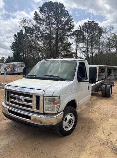 Used 2011 20 ' Cab and Chassis for sale