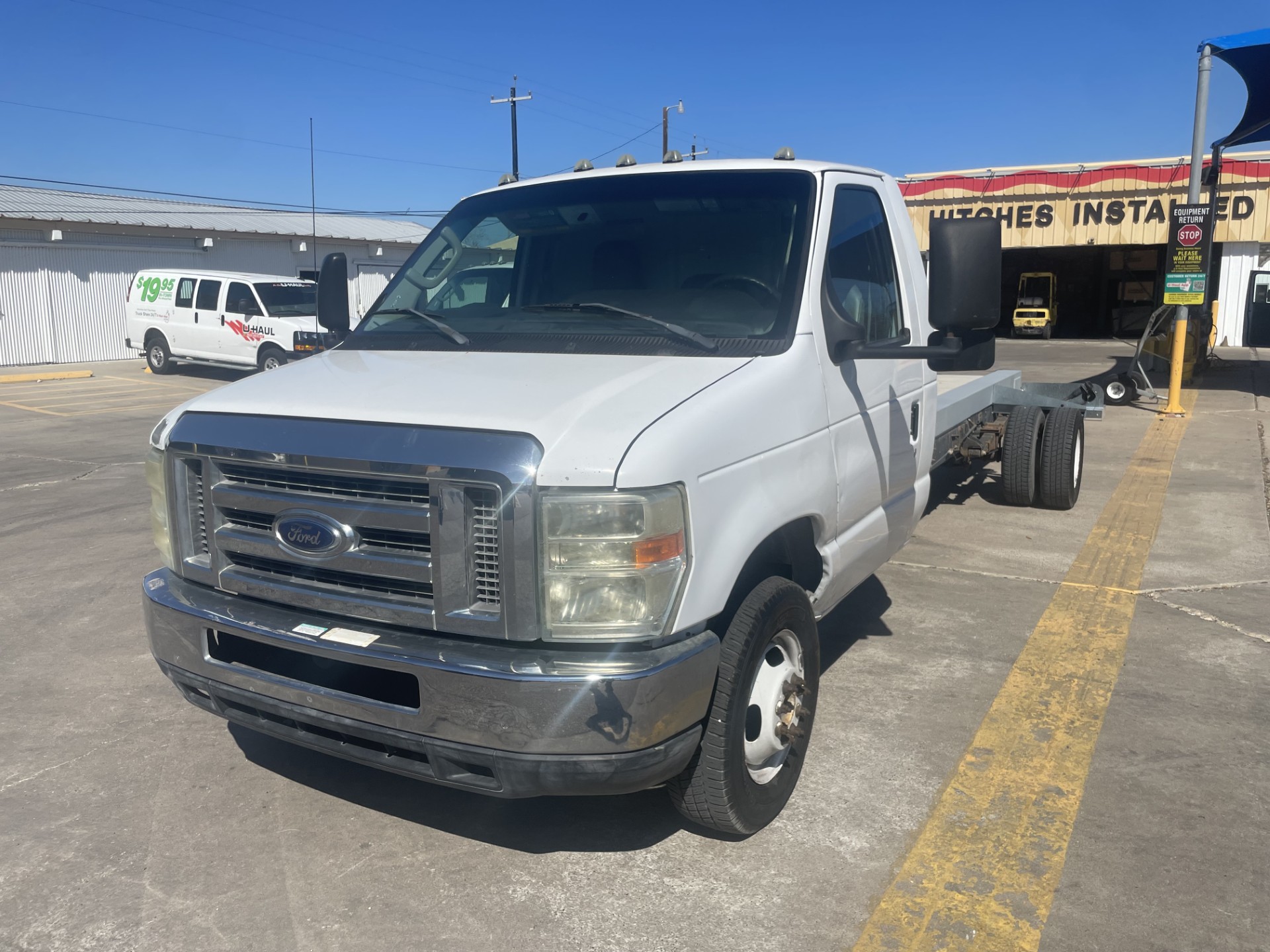 Used 2011 20 ' Cab and Chassis for sale