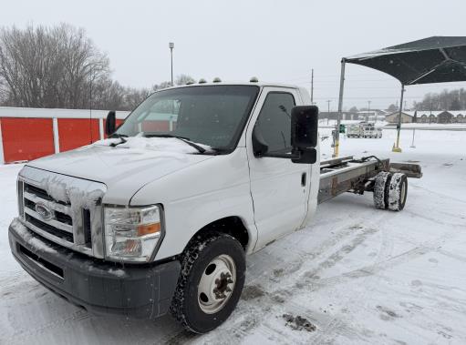 Used 2011 20 ' Cab and Chassis for sale