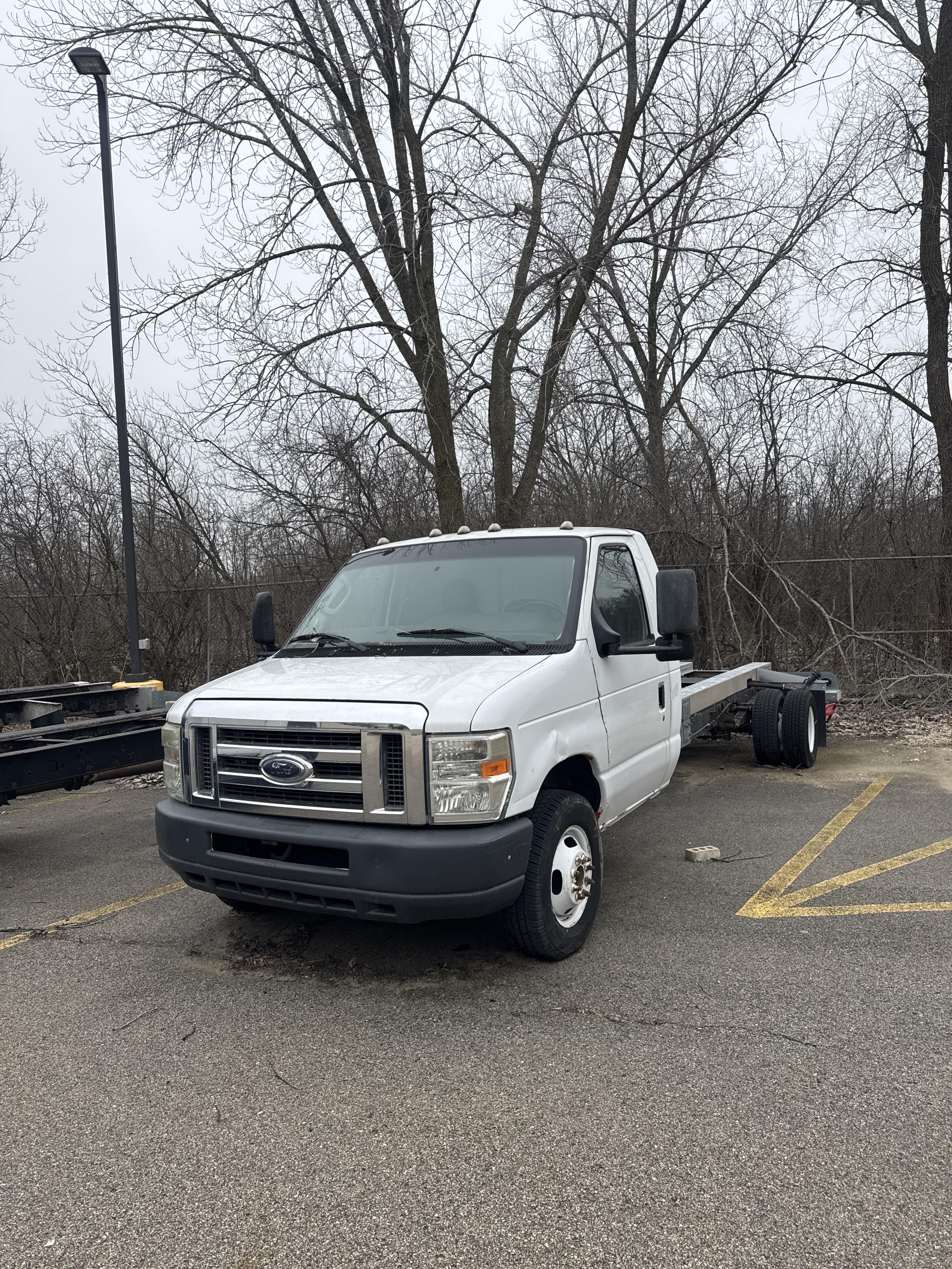 Used 2011 20 ' Cab and Chassis for sale