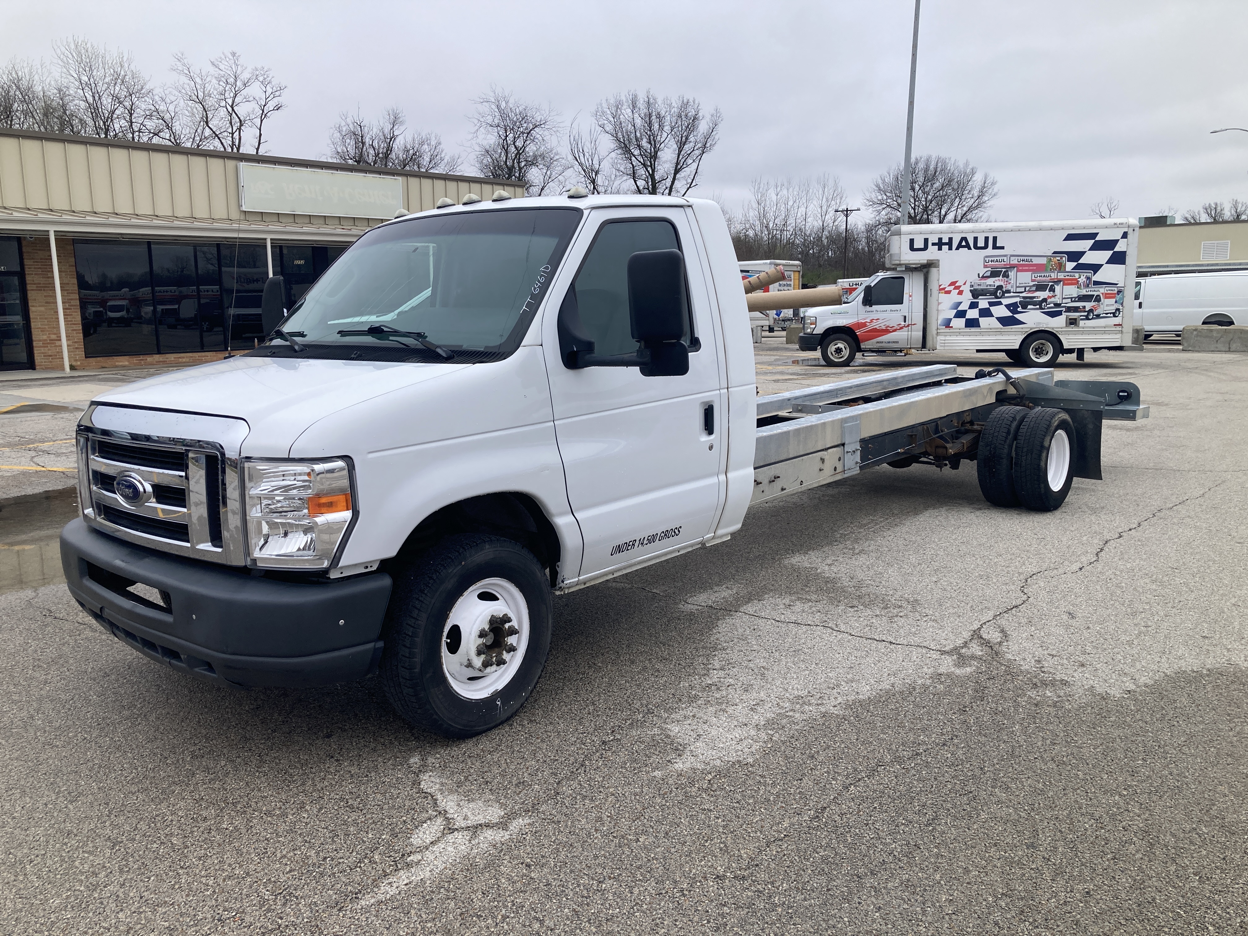 Used 2011 20 ' Cab and Chassis for sale