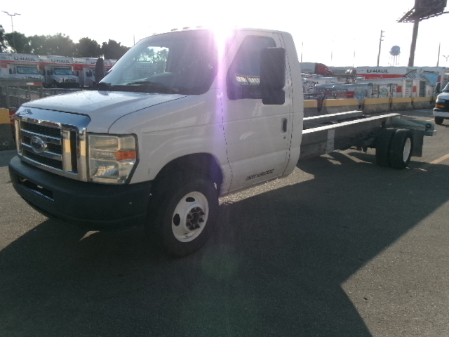 Used 2013 20 ' Cab and Chassis for sale