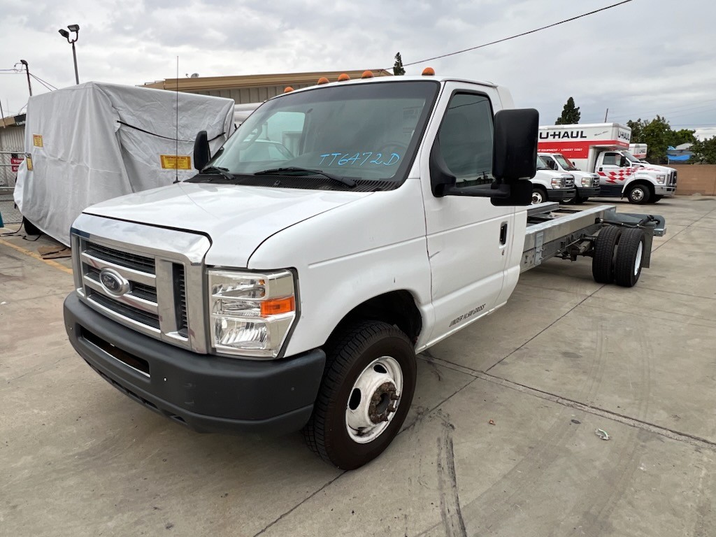 Used 2011 20 ' Cab and Chassis for sale