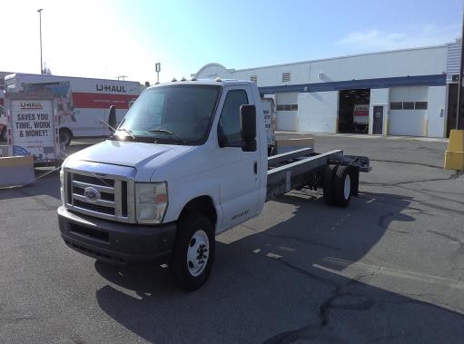 Used 2011 20 ' Cab and Chassis for sale