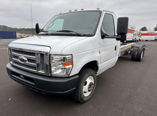 Used 2011 20 ' Cab and Chassis for sale