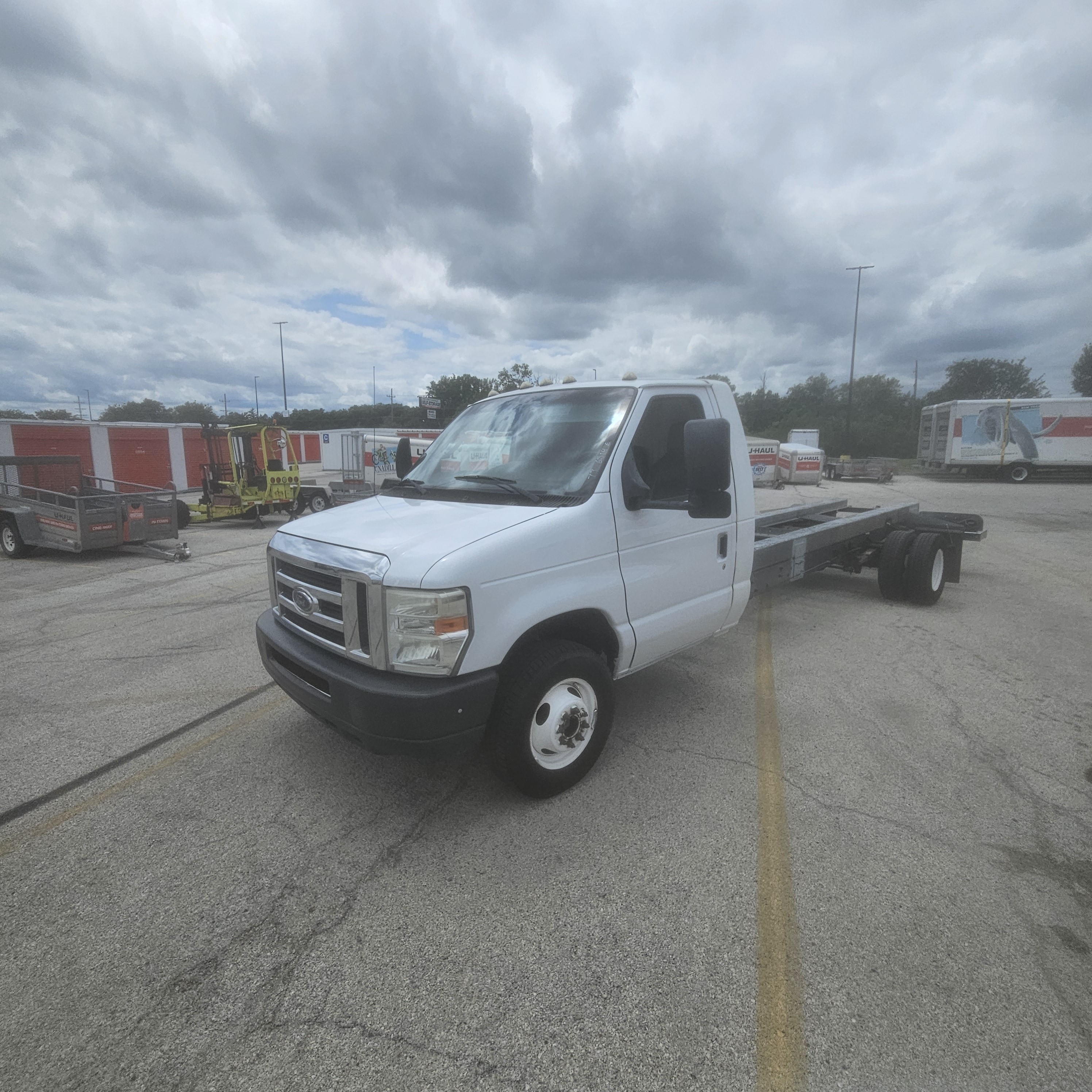 Used 2013 20 ' Cab and Chassis for sale