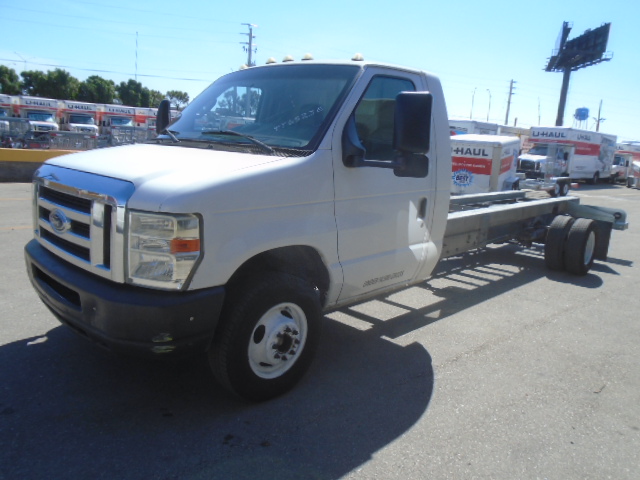 Used 2013 20 ' Cab and Chassis for sale
